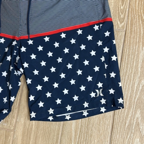 Hurley Men's Blue and Red Star Board Shorts - Picture 2 of 6